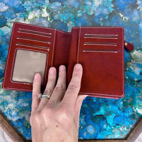 Red Daisy Wallet With Coin holder and multiple pockets. - Picture 4 of 8